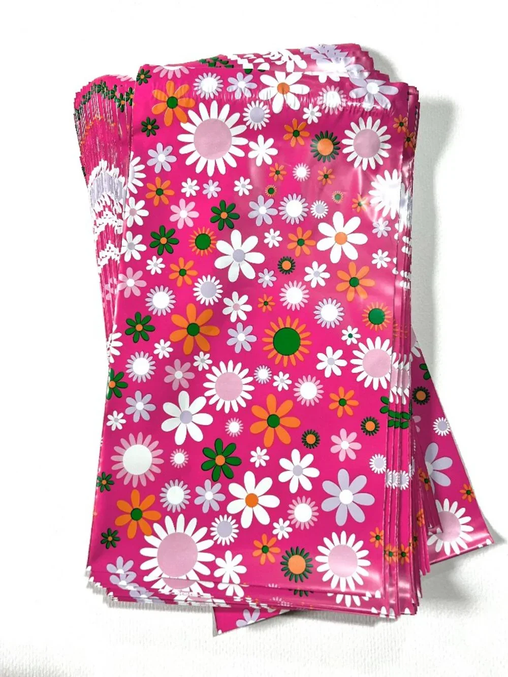 Hot Pink Daisies 6x9 poly mailers, unpadded (50)